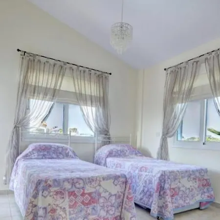 Thaliana House 2 Bedroom Near Villa *