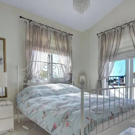 Villa Thaliana House 2 Bedroom Near *