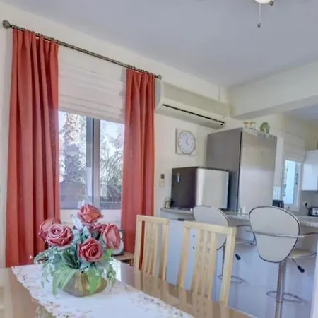 Villa Thaliana House 2 Bedroom Near