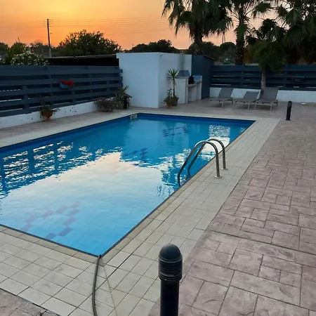 Thaliana House 2 Bedroom Near Villa *